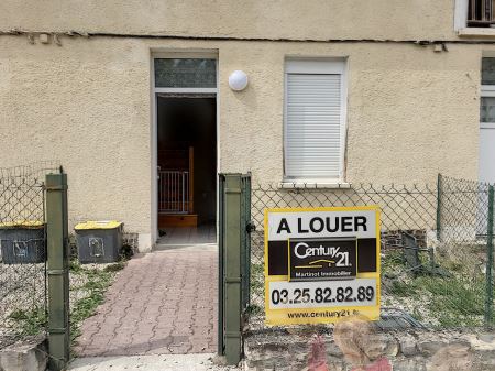 Maison à louer - 3 pièces - 65 m2 - LA CHAPELLE ST LUC - 10 - CHAMPAGNE-ARDENNE