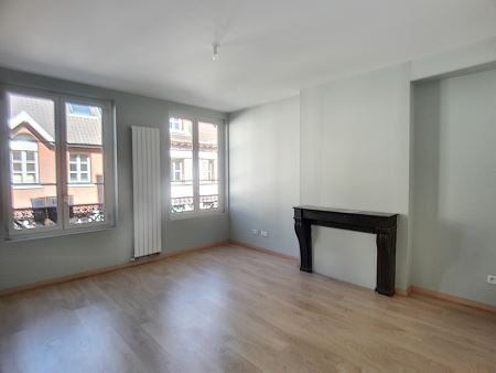 Appartement à louer - 3 pièces - 67 m2 - TROYES - 10 - CHAMPAGNE-ARDENNE