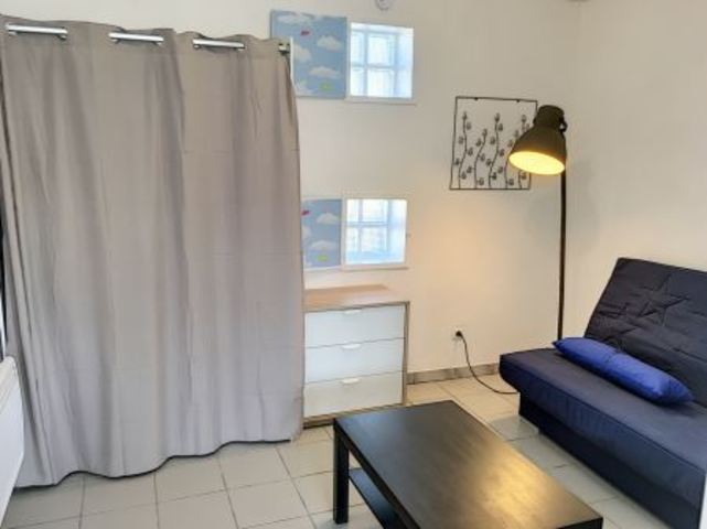 Afficher la photo en grand appartement à louer - 1 pièce - 22.8 m2 - STE SAVINE - 10 - CHAMPAGNE-ARDENNE - Century 21 Martinot Immobilier