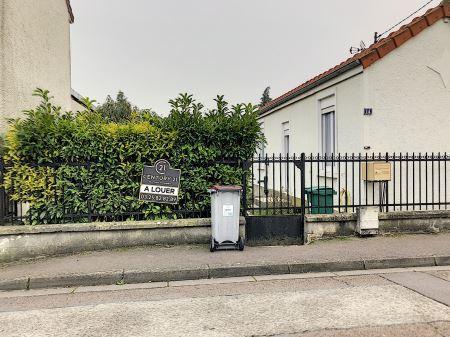 Maison à louer - 3 pièces - 60 m2 - ST PARRES AUX TERTRES - 10 - CHAMPAGNE-ARDENNE