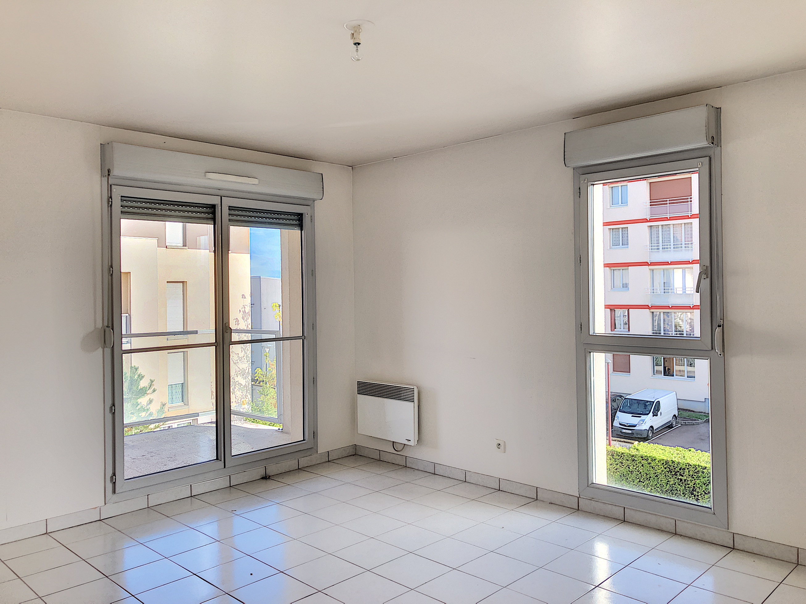 appartement à louer - 2 pièces - 47 m2 - TROYES - 10 - CHAMPAGNE-ARDENNE