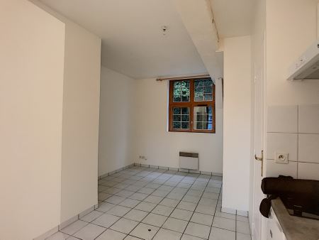appartement à louer - 1 pièce - 25 m2 - TROYES - 10 - CHAMPAGNE-ARDENNE