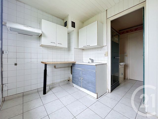 Appartement F3 à vendre - 3 pièces - 52.0 m2 - TROYES - 10 - CHAMPAGNE-ARDENNE - Century 21 Martinot Immobilier