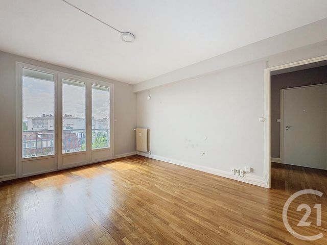 Appartement T2 à louer - 2 pièces - 47.81 m2 - TROYES - 10 - CHAMPAGNE-ARDENNE - Century 21 Martinot Immobilier