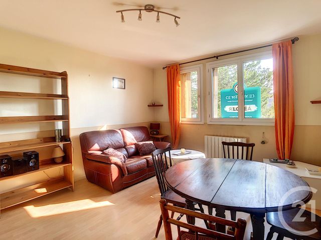 Afficher la photo en grand Appartement F3 à louer - 3 pièces - 64.0 m2 - ST ANDRE LES VERGERS - 10 - CHAMPAGNE-ARDENNE - Century 21 Martinot Immobilier