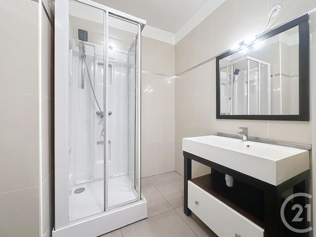 Afficher la photo en grand Appartement T2 à vendre - 2 pièces - 55.5 m2 - TROYES - 10 - CHAMPAGNE-ARDENNE - Century 21 Martinot Immobilier