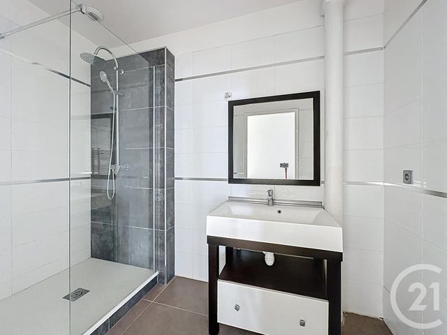 Afficher la photo en grand Appartement T3 à vendre - 3 pièces - 72.07 m2 - TROYES - 10 - CHAMPAGNE-ARDENNE - Century 21 Martinot Immobilier