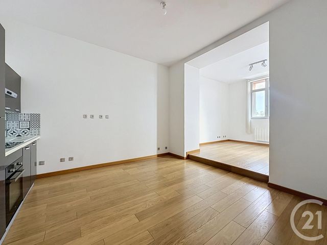 Appartement T3 à vendre - 3 pièces - 72.07 m2 - TROYES - 10 - CHAMPAGNE-ARDENNE - Century 21 Martinot Immobilier