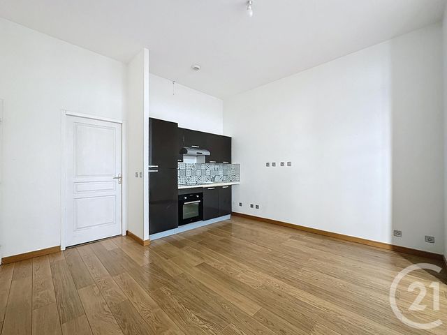 Afficher la photo en grand Appartement T3 à vendre - 3 pièces - 72.07 m2 - TROYES - 10 - CHAMPAGNE-ARDENNE - Century 21 Martinot Immobilier