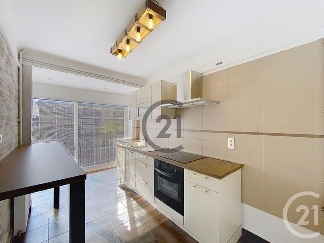 Appartement T3 à vendre - 3 pièces - 75.0 m2 - TROYES - 10 - CHAMPAGNE-ARDENNE - Century 21 Martinot Immobilier