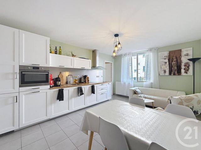 Appartement à vendre - 4 pièces - 66.0 m2 - TROYES - 10 - CHAMPAGNE-ARDENNE - Century 21 Martinot Immobilier