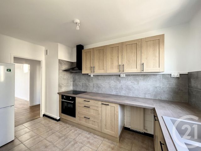 Appartement F4 à louer - 4 pièces - 73.0 m2 - ST ANDRE LES VERGERS - 10 - CHAMPAGNE-ARDENNE - Century 21 Martinot Immobilier