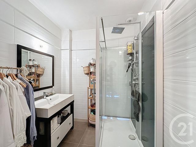 Afficher la photo en grand Appartement T2 à vendre - 2 pièces - 46.5 m2 - TROYES - 10 - CHAMPAGNE-ARDENNE - Century 21 Martinot Immobilier