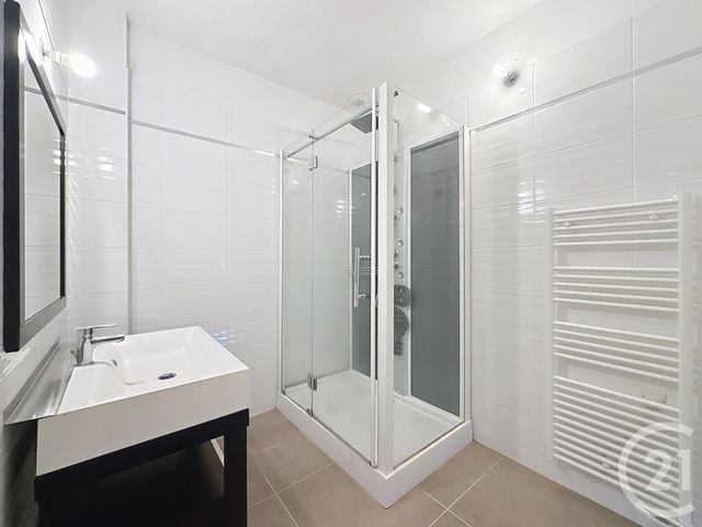 Appartement T2 à vendre - 2 pièces - 46.5 m2 - TROYES - 10 - CHAMPAGNE-ARDENNE - Century 21 Martinot Immobilier