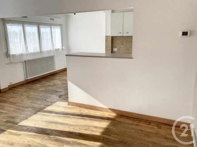 Appartement F4 à louer - 4 pièces - 65.87 m2 - TROYES - 10 - CHAMPAGNE-ARDENNE - Century 21 Martinot Immobilier