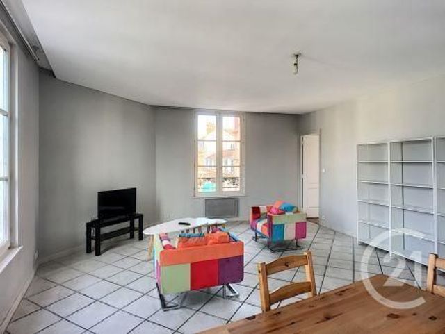 Appartement F2 à louer - 2 pièces - 48.5 m2 - TROYES - 10 - CHAMPAGNE-ARDENNE - Century 21 Martinot Immobilier
