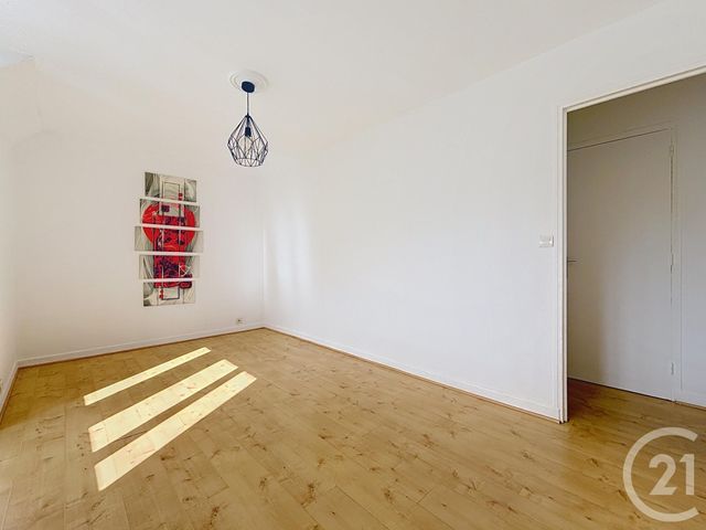 Afficher la photo en grand Appartement F3 à vendre - 3 pièces - 56.3 m2 - TROYES - 10 - CHAMPAGNE-ARDENNE - Century 21 Martinot Immobilier