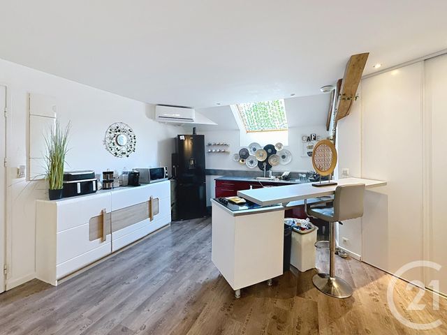 Appartement T3 à vendre - 3 pièces - 62.0 m2 - TROYES - 10 - CHAMPAGNE-ARDENNE - Century 21 Martinot Immobilier