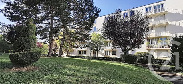 Appartement F5 à louer - 5 pièces - 90.61 m2 - ST ANDRE LES VERGERS - 10 - CHAMPAGNE-ARDENNE - Century 21 Martinot Immobilier