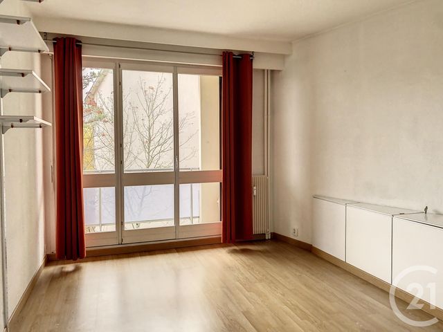 Appartement F1 à louer - 1 pièce - 22.0 m2 - TROYES - 10 - CHAMPAGNE-ARDENNE - Century 21 Martinot Immobilier
