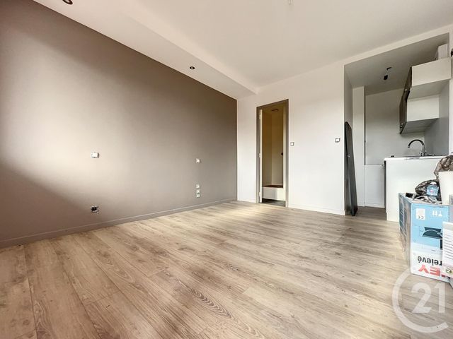 Studio à vendre - 1 pièce - 17.24 m2 - STE SAVINE - 10 - CHAMPAGNE-ARDENNE - Century 21 Martinot Immobilier