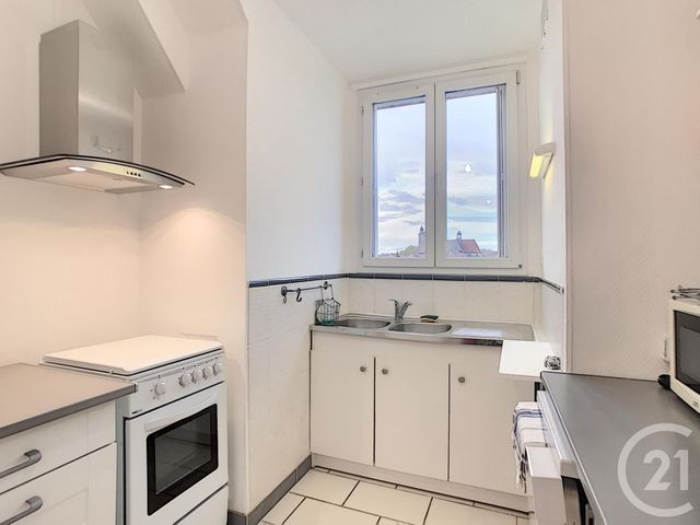 Appartement à louer - 3 pièces - 56.0 m2 - TROYES - 10 - CHAMPAGNE-ARDENNE - Century 21 Martinot Immobilier