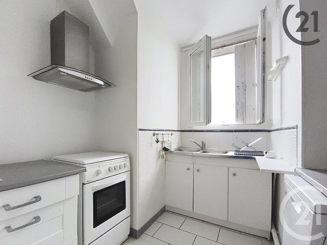 Appartement à louer - 3 pièces - 56.0 m2 - TROYES - 10 - CHAMPAGNE-ARDENNE - Century 21 Martinot Immobilier