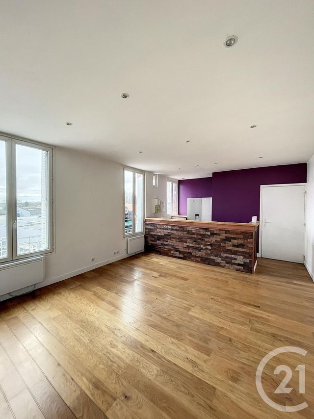 Appartement F3 à louer - 3 pièces - 54.45 m2 - ST JULIEN LES VILLAS - 10 - CHAMPAGNE-ARDENNE - Century 21 Martinot Immobilier