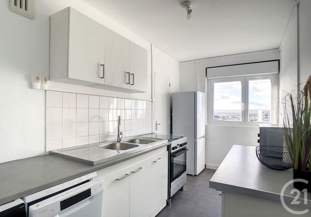 Appartement F4 à louer - 4 pièces - 74.0 m2 - TROYES - 10 - CHAMPAGNE-ARDENNE - Century 21 Martinot Immobilier