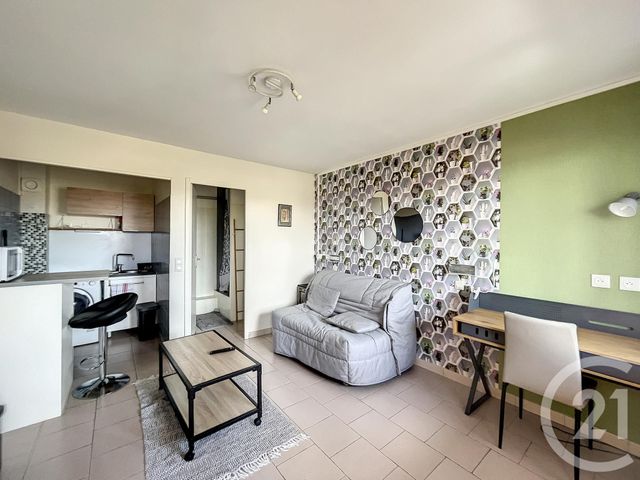 Appartement F1 à louer - 1 pièce - 19.2 m2 - STE SAVINE - 10 - CHAMPAGNE-ARDENNE - Century 21 Martinot Immobilier