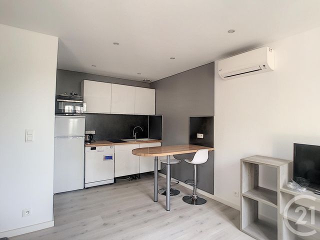 Appartement F1 à louer - 1 pièce - 22.9 m2 - TROYES - 10 - CHAMPAGNE-ARDENNE - Century 21 Martinot Immobilier