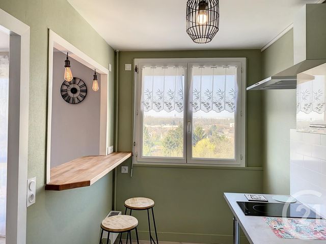Appartement F1 à louer - 1 pièce - 27.0 m2 - TROYES - 10 - CHAMPAGNE-ARDENNE - Century 21 Martinot Immobilier