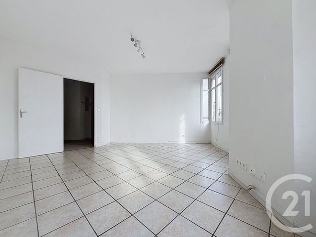 Appartement F2 à louer - 2 pièces - 53.4 m2 - TROYES - 10 - CHAMPAGNE-ARDENNE - Century 21 Martinot Immobilier