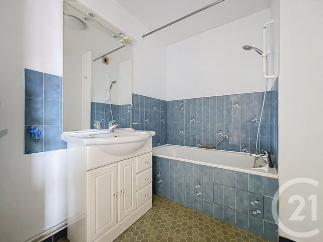 Appartement F2 à louer - 2 pièces - 53.4 m2 - TROYES - 10 - CHAMPAGNE-ARDENNE - Century 21 Martinot Immobilier
