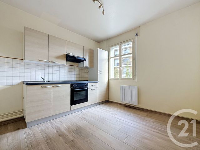 Appartement F2 à louer - 2 pièces - 53.4 m2 - TROYES - 10 - CHAMPAGNE-ARDENNE - Century 21 Martinot Immobilier