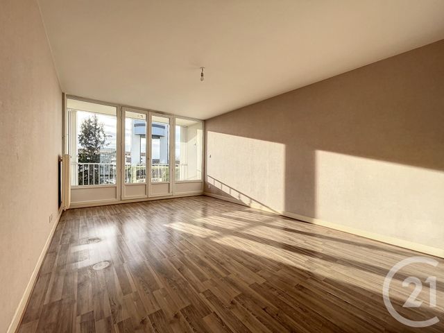 Appartement F3 à louer - 3 pièces - 66.5 m2 - TROYES - 10 - CHAMPAGNE-ARDENNE - Century 21 Martinot Immobilier