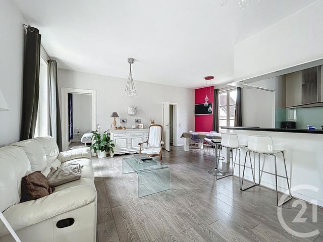 Afficher la photo en grand Appartement à vendre - 5 pièces - 110.0 m2 - TROYES - 10 - CHAMPAGNE-ARDENNE - Century 21 Martinot Immobilier