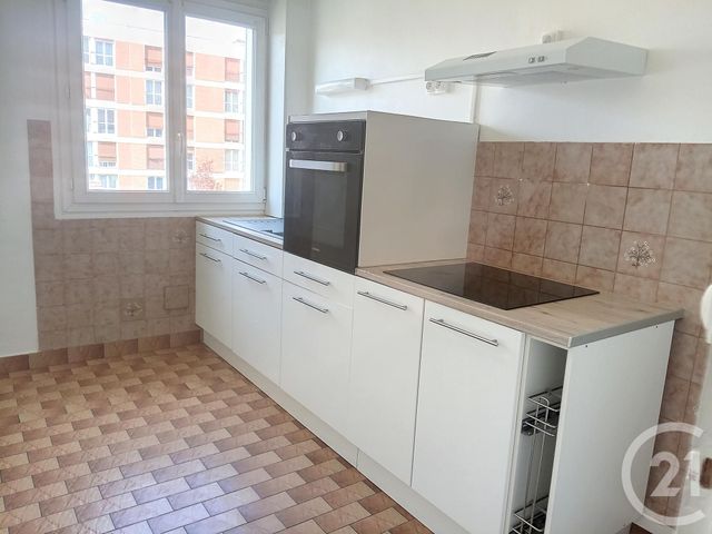 Appartement T3 à louer - 4 pièces - 63.15 m2 - TROYES - 10 - CHAMPAGNE-ARDENNE - Century 21 Martinot Immobilier