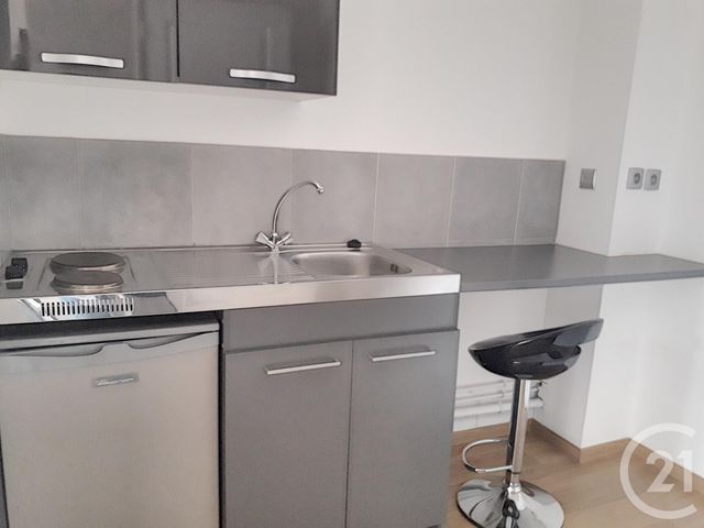 Appartement T1 à louer - 1 pièce - 31.58 m2 - TROYES - 10 - CHAMPAGNE-ARDENNE - Century 21 Martinot Immobilier