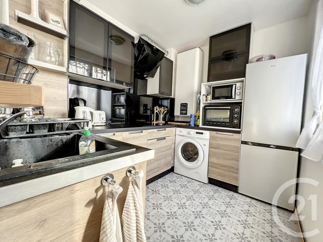 Appartement T5 à vendre - 5 pièces - 70.55 m2 - TROYES - 10 - CHAMPAGNE-ARDENNE - Century 21 Martinot Immobilier