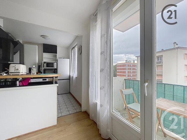 Appartement T5 à vendre - 5 pièces - 70.55 m2 - TROYES - 10 - CHAMPAGNE-ARDENNE - Century 21 Martinot Immobilier