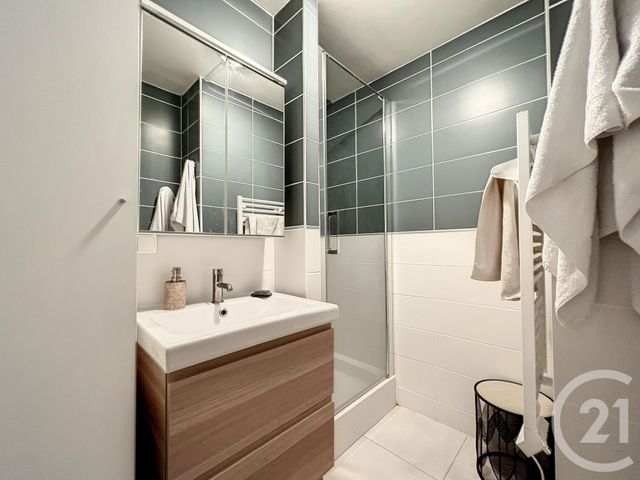 Appartement T5 à vendre - 5 pièces - 70.55 m2 - TROYES - 10 - CHAMPAGNE-ARDENNE - Century 21 Martinot Immobilier