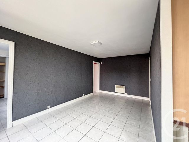 Appartement F4 à louer - 4 pièces - 62.0 m2 - TROYES - 10 - CHAMPAGNE-ARDENNE - Century 21 Martinot Immobilier