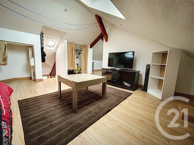 Appartement F2 à louer - 2 pièces - 25.0 m2 - STE SAVINE - 10 - CHAMPAGNE-ARDENNE - Century 21 Martinot Immobilier