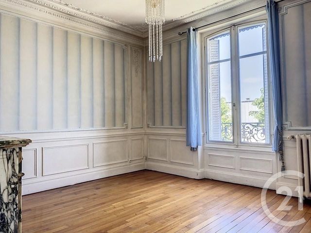 Appartement F1 à louer - 1 pièce - 32.0 m2 - TROYES - 10 - CHAMPAGNE-ARDENNE - Century 21 Martinot Immobilier