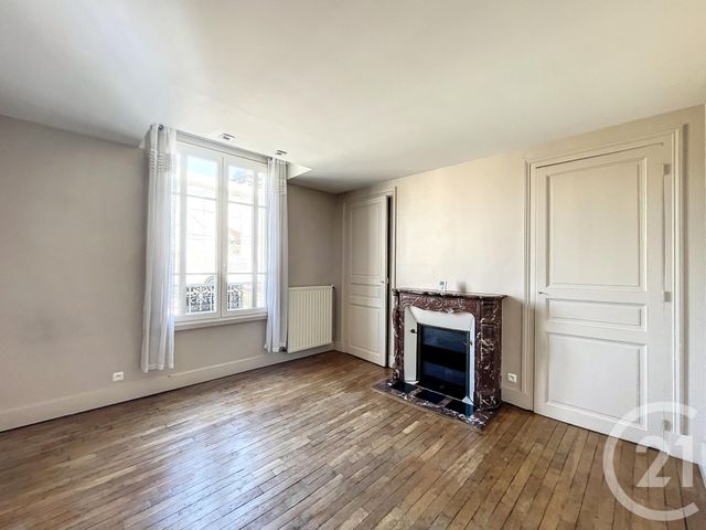 Appartement F3 à louer - 3 pièces - 69.0 m2 - STE SAVINE - 10 - CHAMPAGNE-ARDENNE - Century 21 Martinot Immobilier