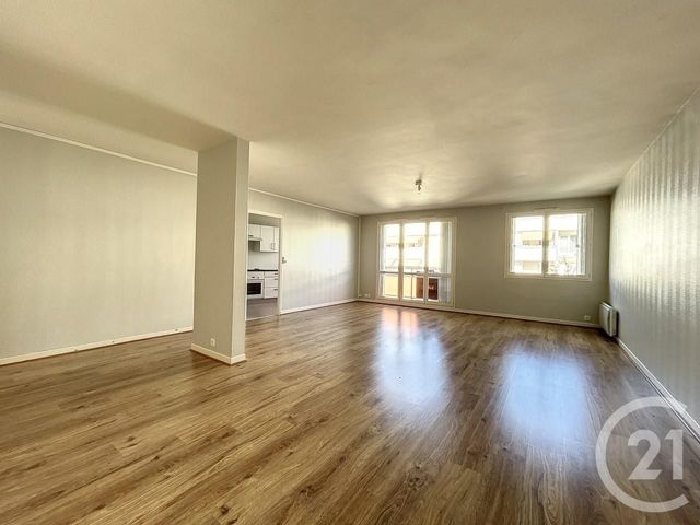 Appartement F4 à louer - 4 pièces - 96.0 m2 - TROYES - 10 - CHAMPAGNE-ARDENNE - Century 21 Martinot Immobilier