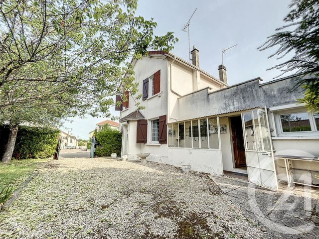 maison à vendre - 4 pièces - 69.62 m2 - ST ANDRE LES VERGERS - 10 - CHAMPAGNE-ARDENNE - Century 21 Martinot Immobilier