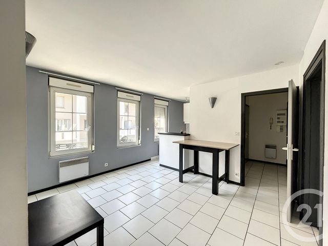 Appartement F2 à louer - 2 pièces - 48.0 m2 - TROYES - 10 - CHAMPAGNE-ARDENNE - Century 21 Martinot Immobilier