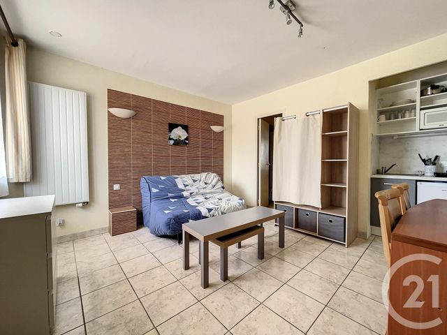 Appartement T1 à louer - 1 pièce - 19.2 m2 - STE SAVINE - 10 - CHAMPAGNE-ARDENNE - Century 21 Martinot Immobilier